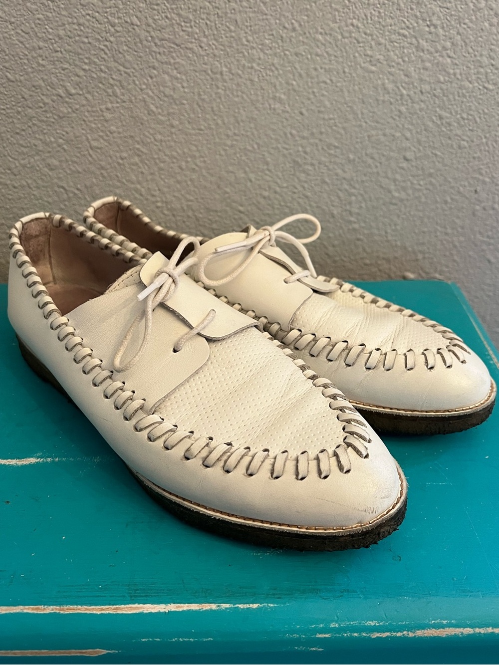Miista White Perforated Leather Lace-Up Loafers Whipstitching Trim Sz 12 Est.